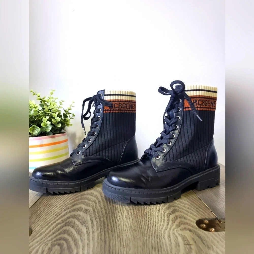 BCBG GENERATION size 7 Tassie sock combat boot. - Picture 2 of 12
